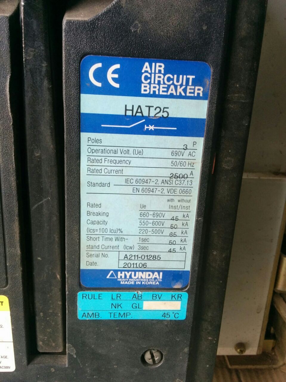 Air Circuit Breakers -  HAt 25